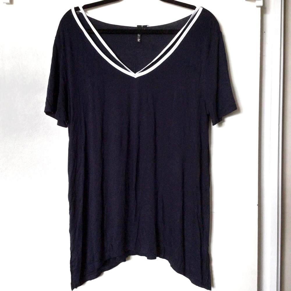 NWOT Ultra Flirt V-Neck Tee Tunic/ Cover Up Swimsuit Women’s Navy Blue/White L